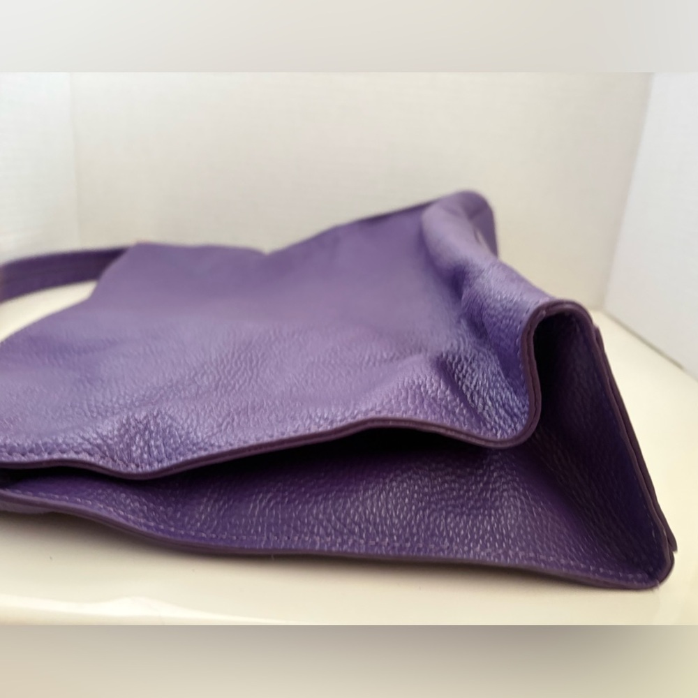 TOTE LE MONDE The Geneva Purple Pebbled Leather Shoulder Elegant Tote Bag. - Picture 7 of 13